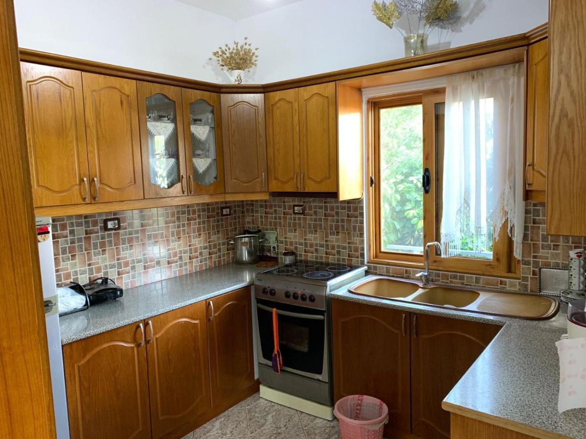 Albi'S Guesthouse Ksamil Bagian luar foto