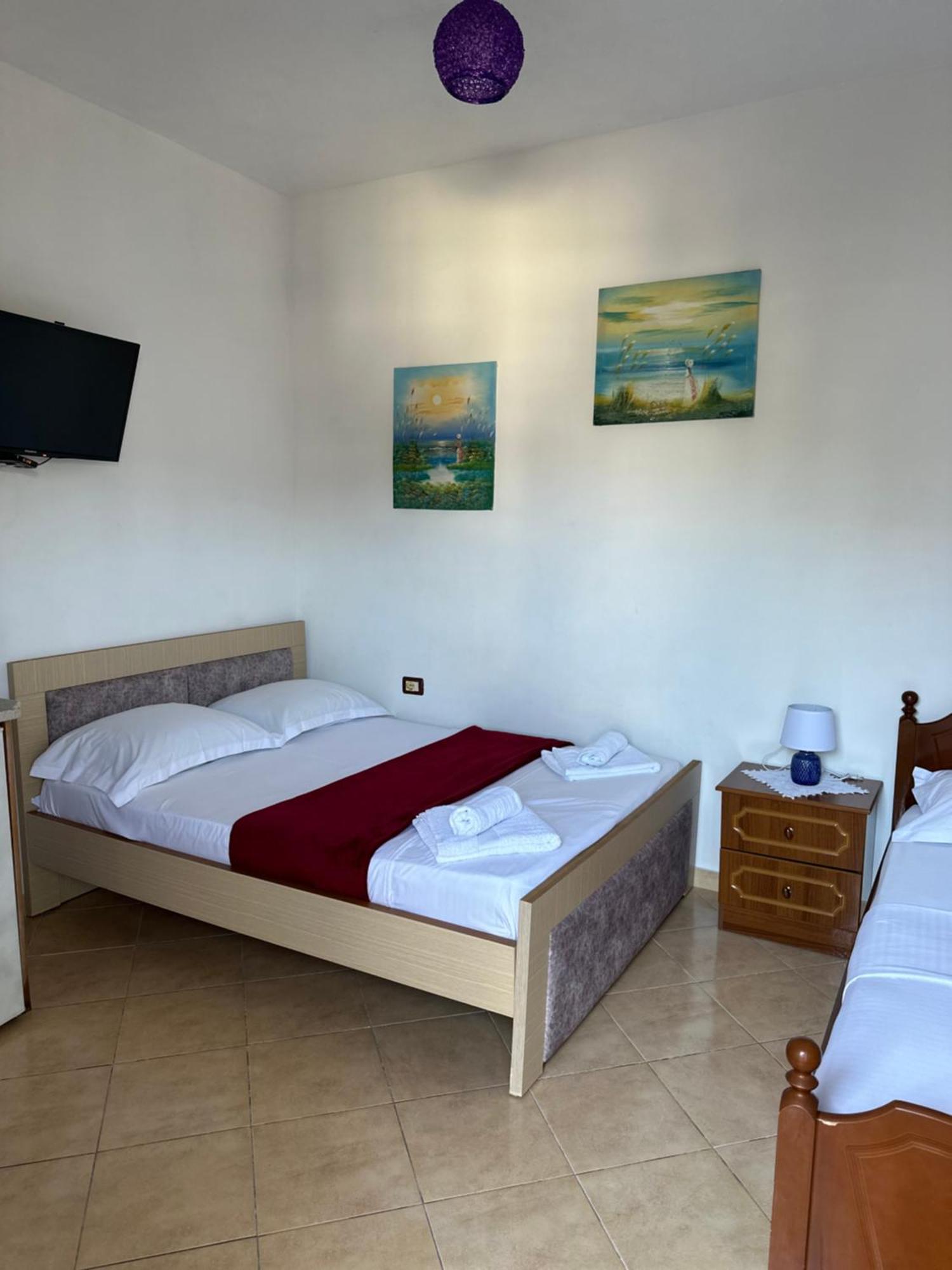 Albi'S Guesthouse Ksamil Bagian luar foto