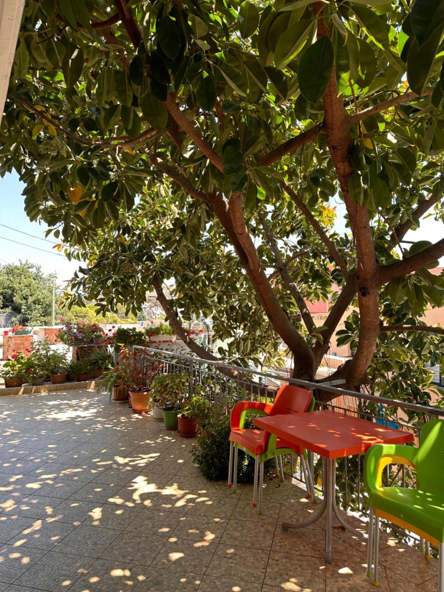 Albi'S Guesthouse Ksamil Bagian luar foto