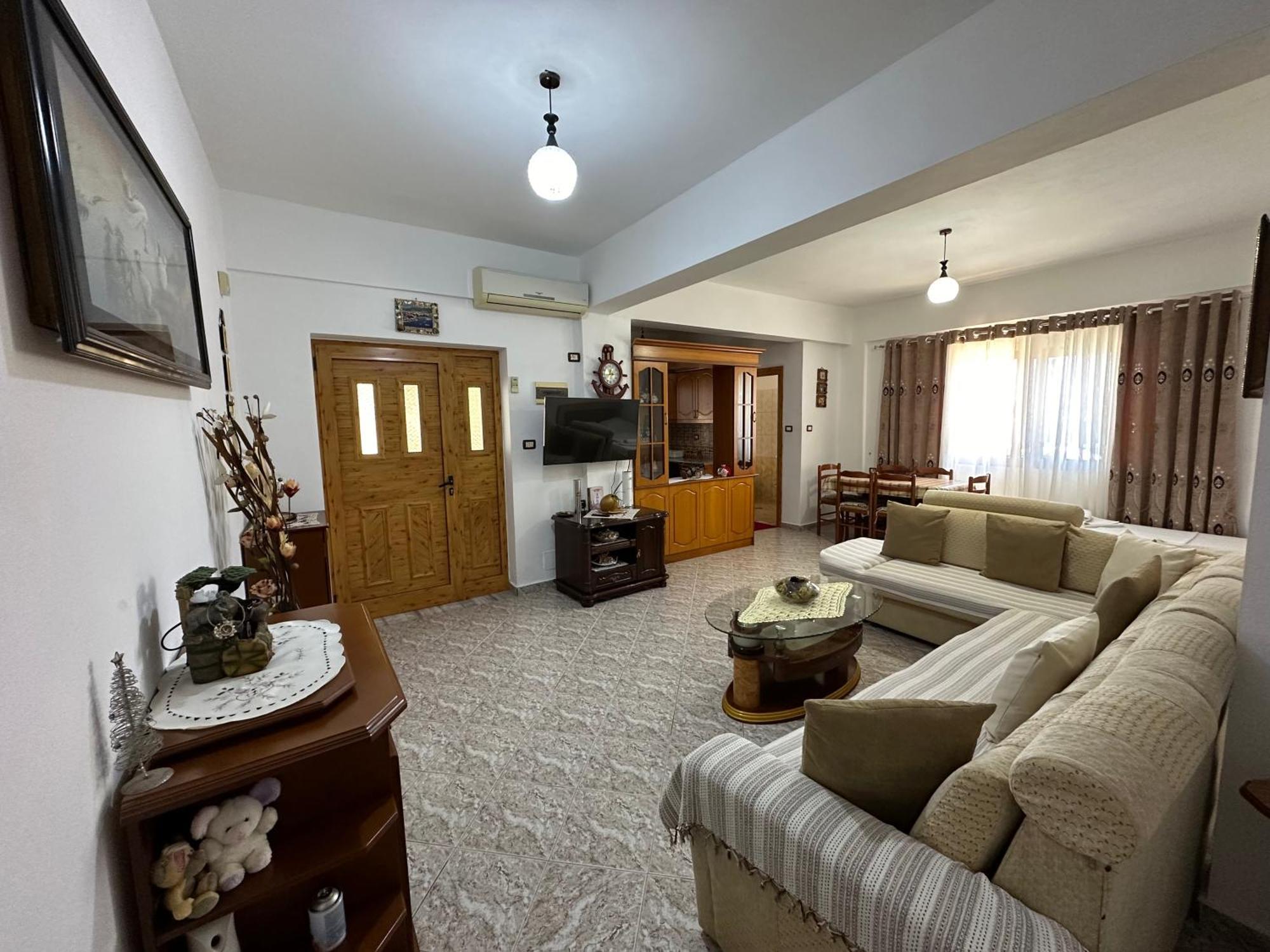 Albi'S Guesthouse Ksamil Bagian luar foto