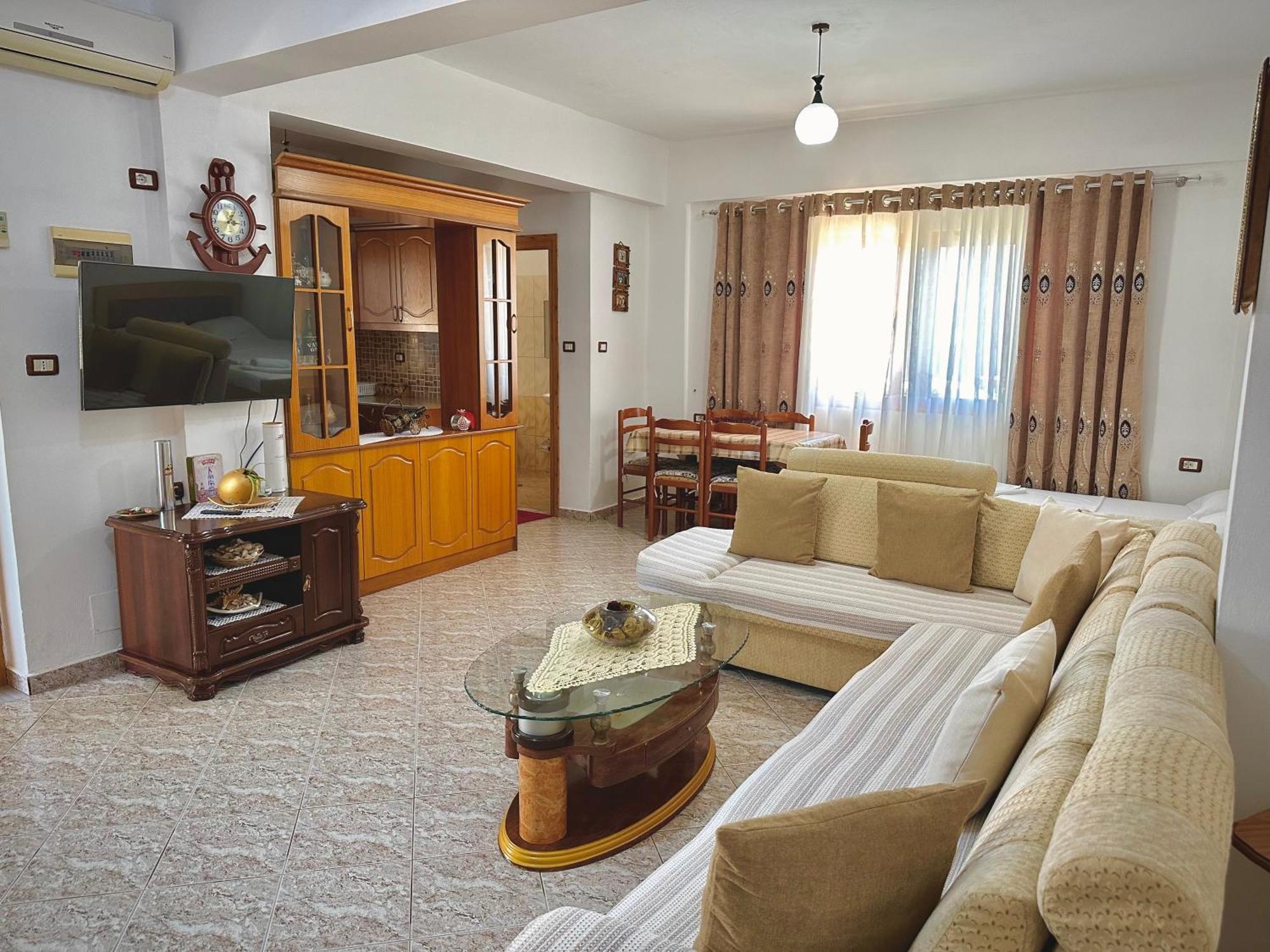Albi'S Guesthouse Ksamil Bagian luar foto