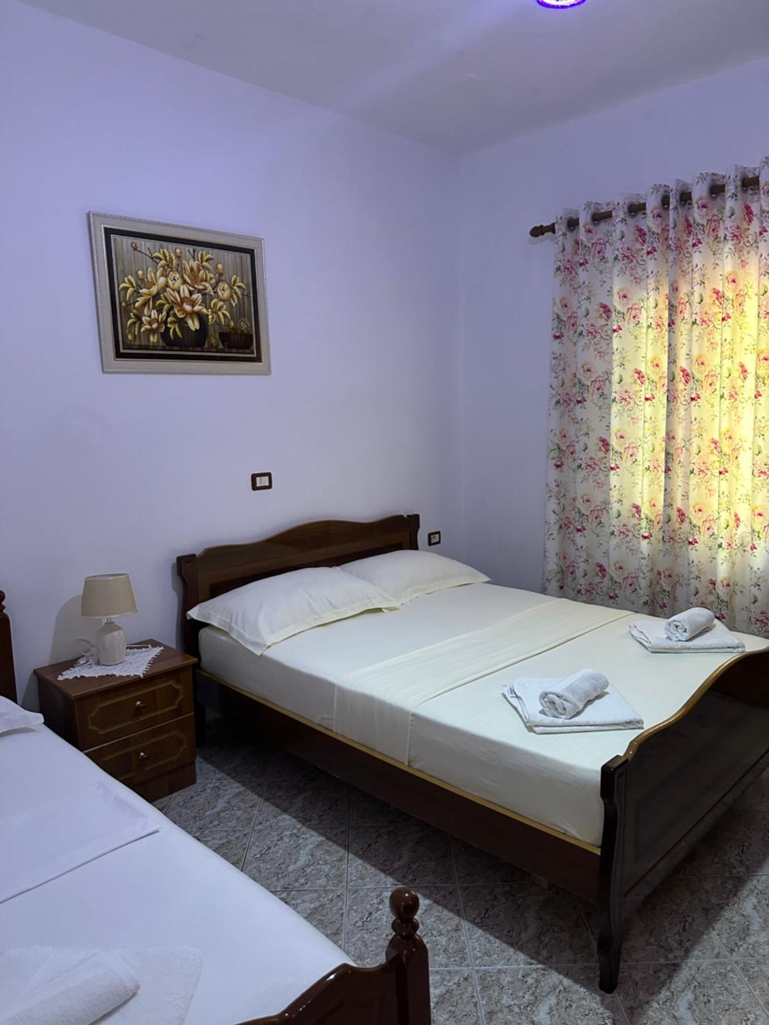 Albi'S Guesthouse Ksamil Bagian luar foto
