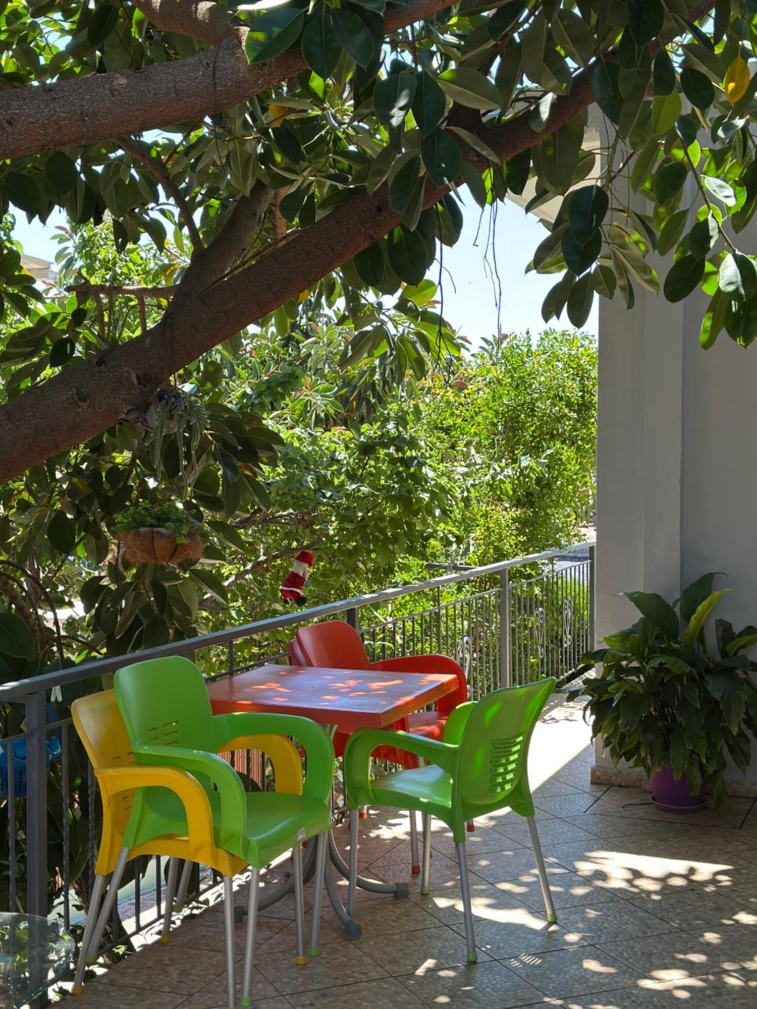 Albi'S Guesthouse Ksamil Bagian luar foto